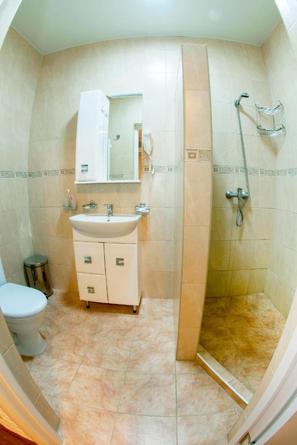 Hotel Embrace à Trouskavets Extérieur photo